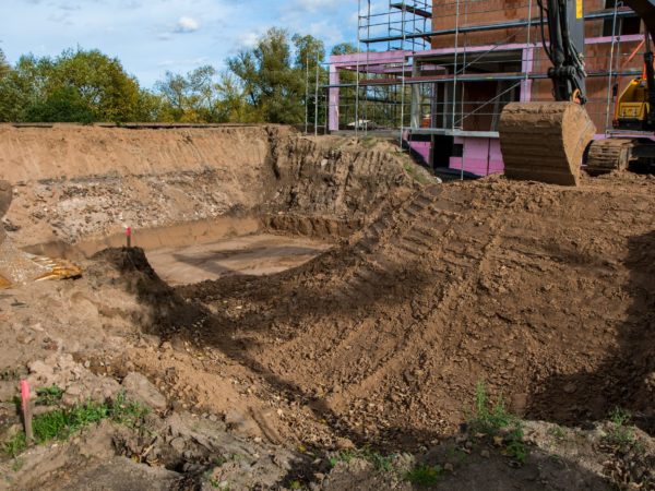 Travaux de terrassement sur les environs de Strasbourg et Haguenau dans le Bas-Rhin Erstein 2