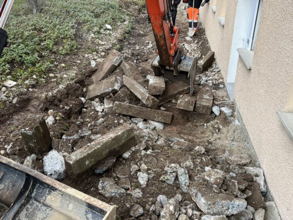 Am&eacute;nagement ext&eacute;rieur &agrave; c&ocirc;t&eacute; de Strasbourg et Haguenau : pavage, cl&ocirc;ture et piscine Illkirch-Graffenstaden 1